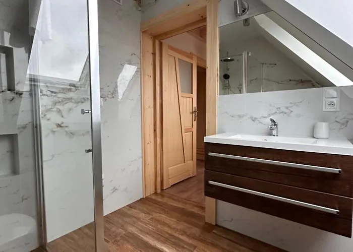 Ignac Σαλέ Ostrowsko